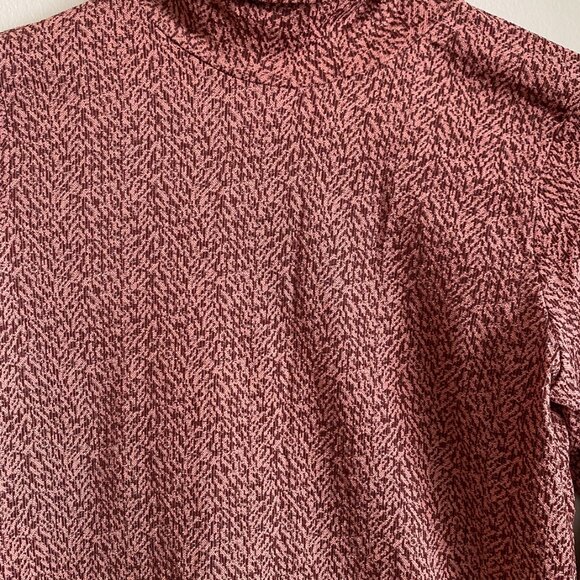 Athleta Flurry Seamless Turtleneck | Size XS | Color: Abstract Conch Pink - Picture 4 of 11